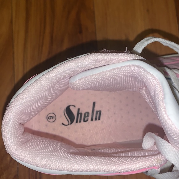 SHEIN sneakers - Picture 3 of 5